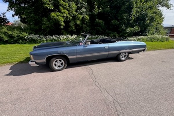 Chevrolet Impala caprice convertible